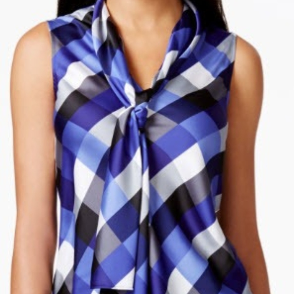 Nine West tie front blouse